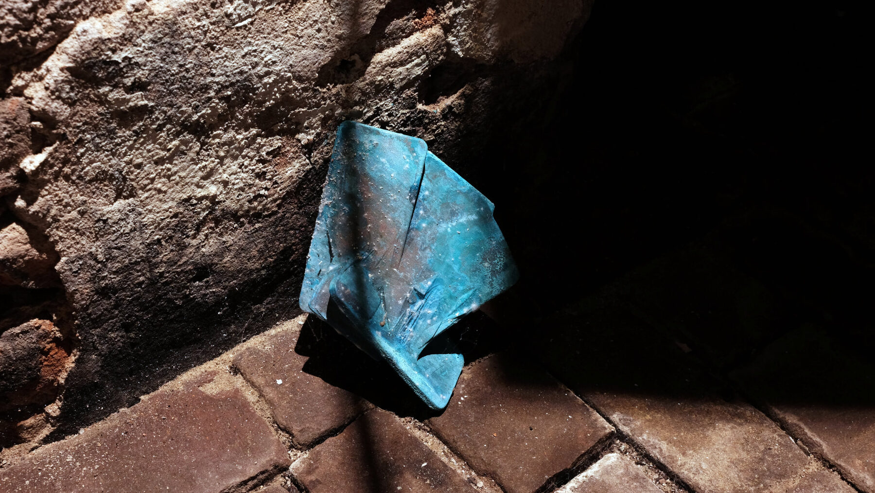 [derivative decay] — installation view