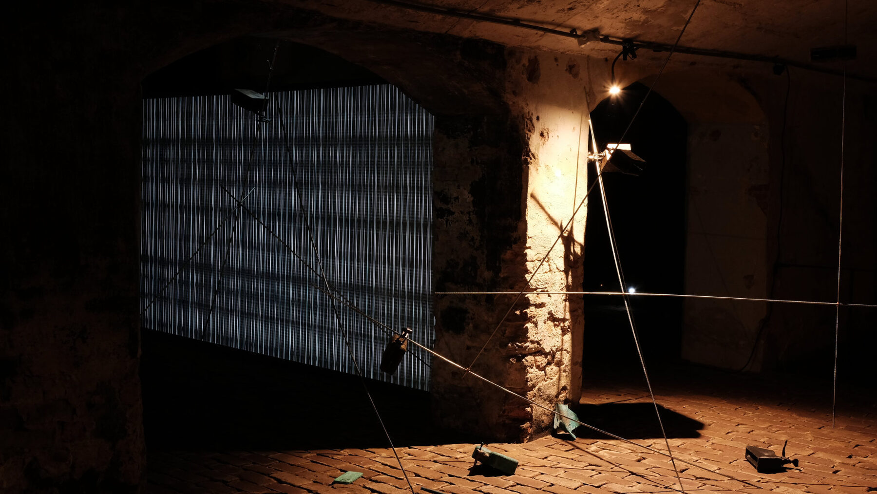 [derivative decay] — installation view